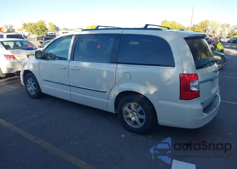2012 Chrysler Town & Country Touring from USA, damaged, VIN 2C4RC1BG4CR382333
